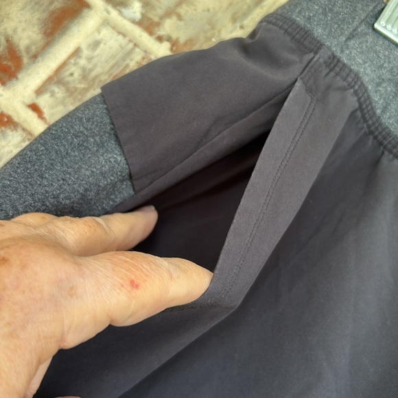 Lululemon Athletica Black Gray Men’s T.H.E. Shorts - Picture 3 of 9